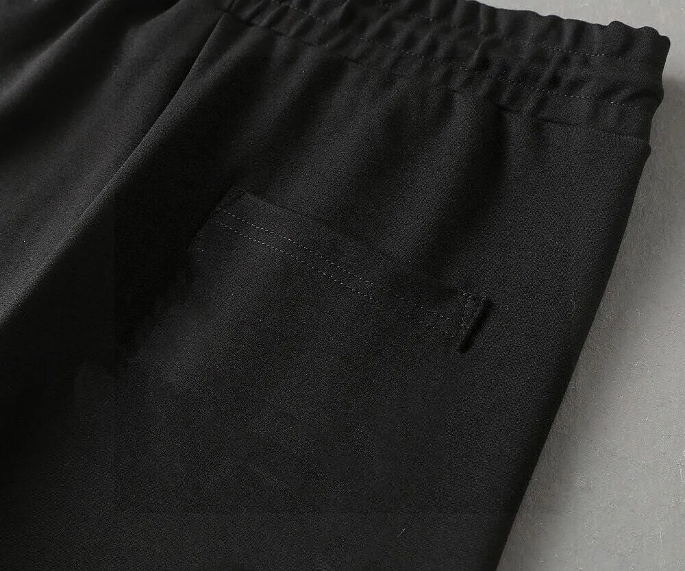 🅿️460 direct batch brand [LV Louis Vuitton] (velvet and thickened) 2025 autumn and winter new products, celebrities' favorite fashionable casual suits, clean and neat tailoring, full of urban style. Made of high-quality custom fabrics, the inner warmth is excellent, the hand feels soft and dry, and the upper body effect is crisp and stylish. The three-dimensional cutting process and the pattern are all of high standards, and the silhouette version has the right benefits! It is not tight at all, and you feel good when you wear it. So many top-quality raw materials create high-end products with unparalleled value. It is the first choice for high-end fashion people. (Size: M-4XL can wear up to 200 pounds)